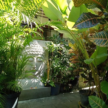 Rika Sanur Homestay Buitenkant foto