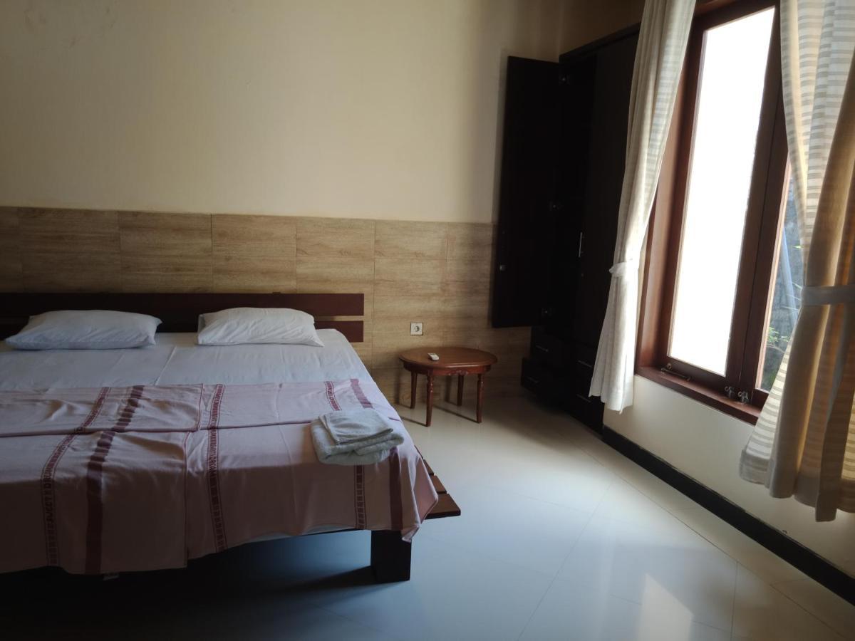 Rika Sanur Homestay Buitenkant foto