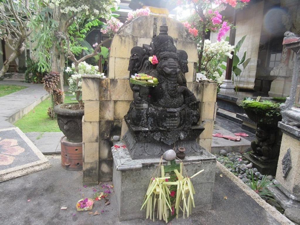 Rika Sanur Homestay Buitenkant foto