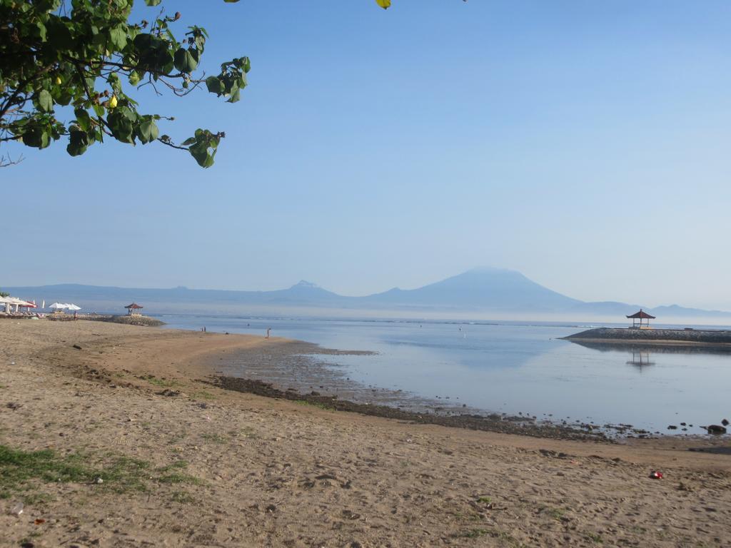 Rika Sanur Homestay Buitenkant foto