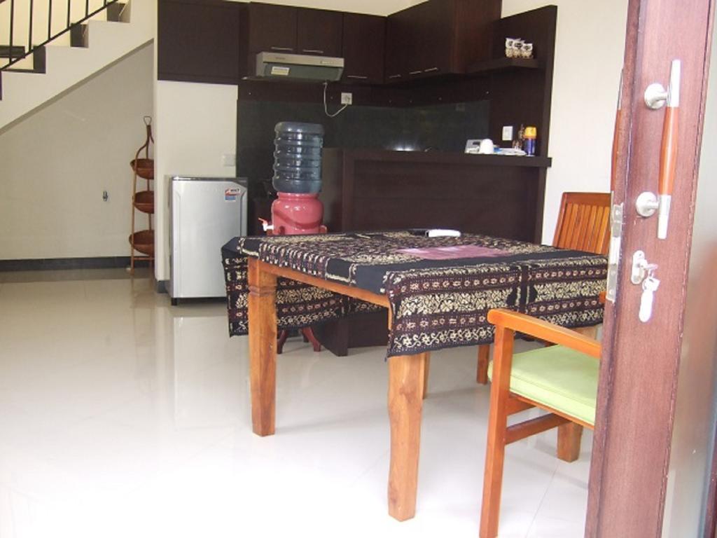 Rika Sanur Homestay Buitenkant foto